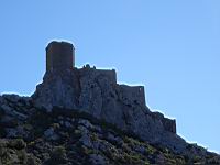 Chateau de Queribus, Sur son piton (5)